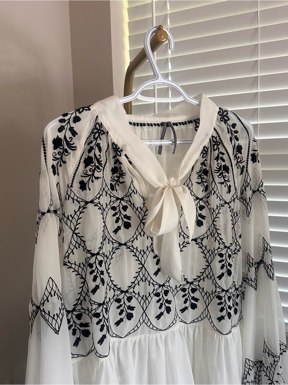 Anthropologie White Blouse with Black Floral Embroidery and Tie Neck - Picture 2 of 9